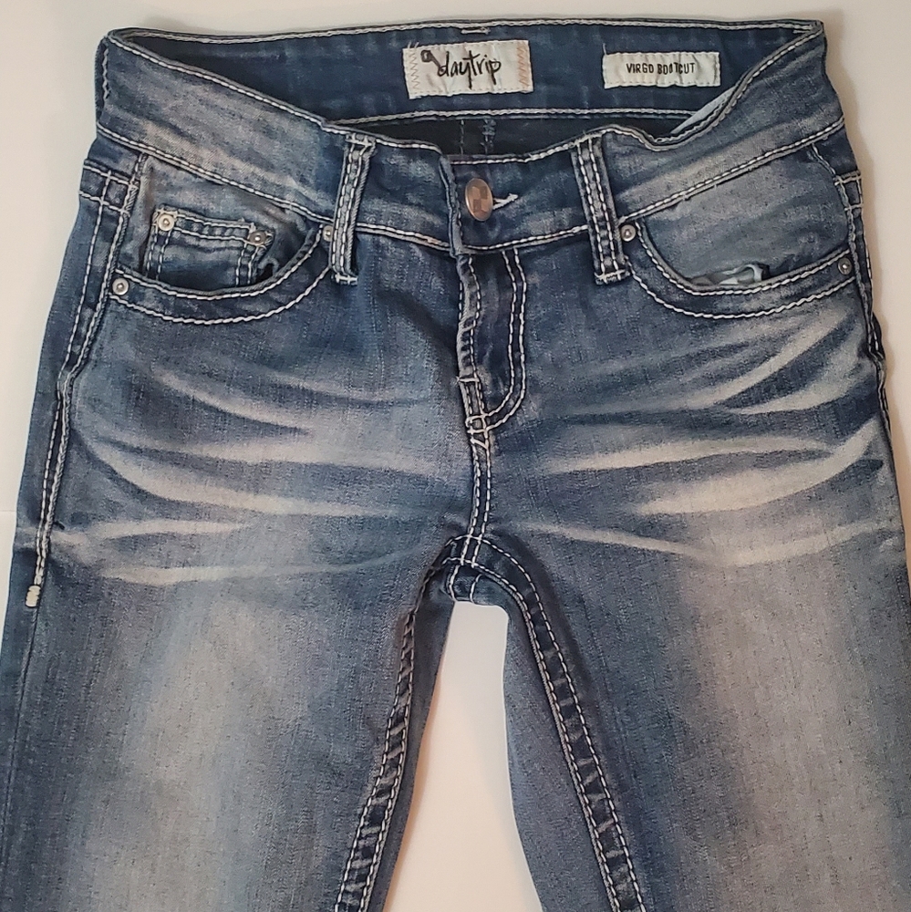 Daytrip Virgo Bootcut Jeans - Picture 5 of 12